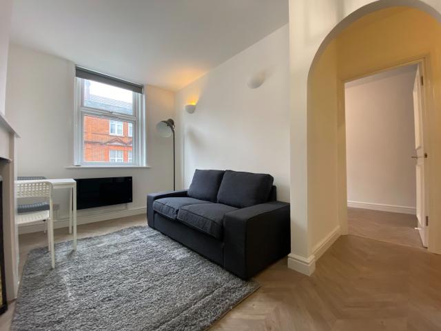 Stunning Fully Renovated Garden Apartment High Road, Willesden Green